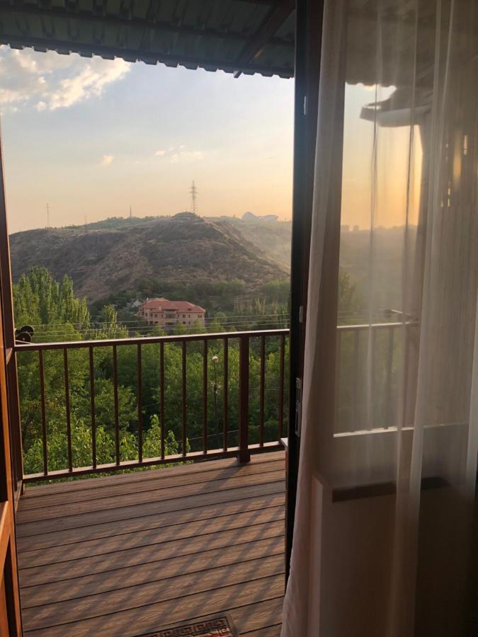 Karen'S Dom & Terrace Yerevan Exterior foto