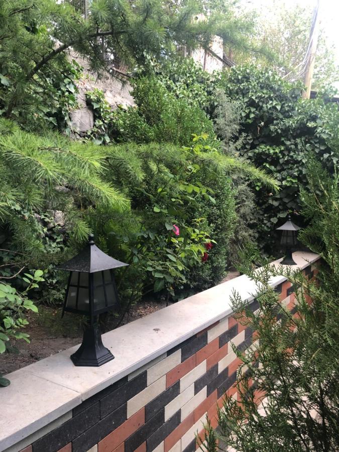 Karen'S Dom & Terrace Yerevan Exterior foto