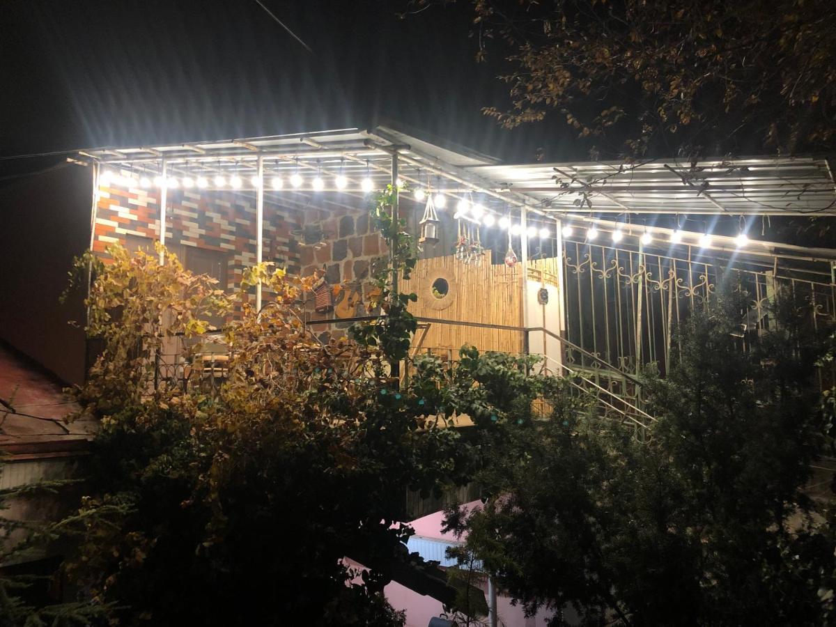 Karen'S Dom & Terrace Yerevan Exterior foto